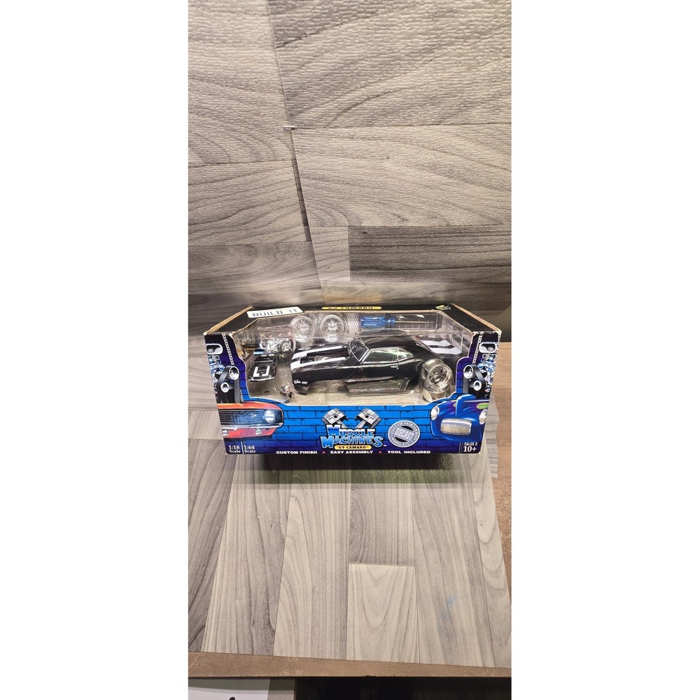 Muscle Machines 1969 '69 Chevy Camaro Z/28 Street Rod 1:18 Scale Diecast Car